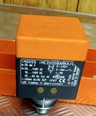 IFM  IM0055 Inductive Sensor 20...140 AC / 10...140 DC New - Image 1 of 3