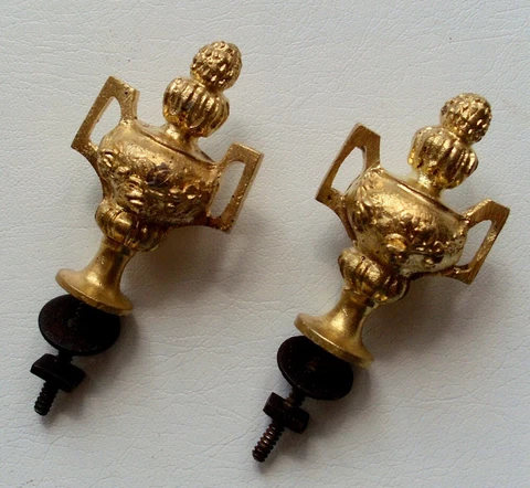 French Empire - rare pair of Amphorae in GOLDEN BRONZE  - Top for Bronze Clock Cover