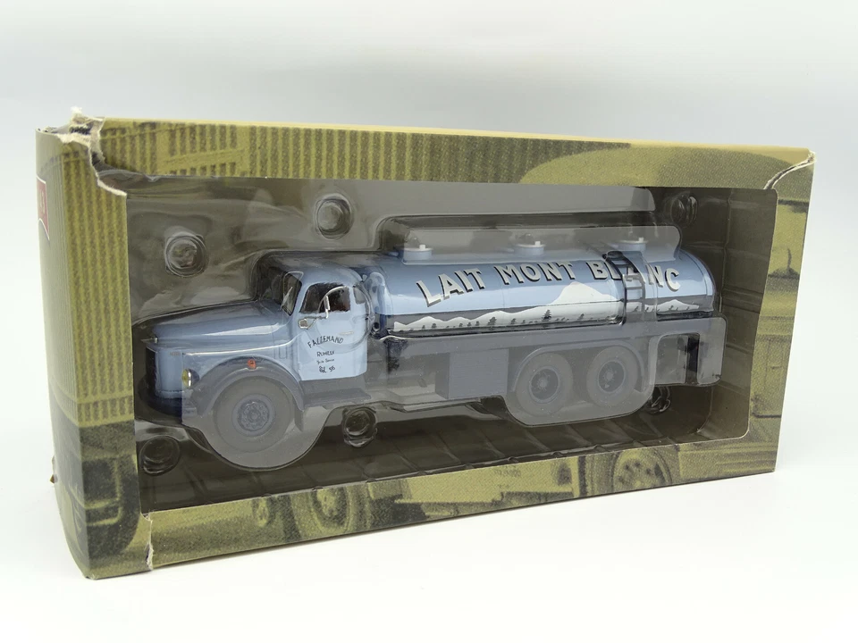 Ixo Vintage Truck 1/43 - Volvo N88 Milk Tank Mont Blanc - Image 1 of 1