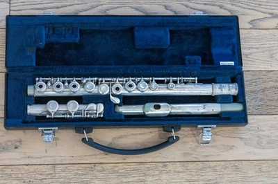 Flauta YAMAHA YFL-261 agujero abierto *para piezas o reparación Foto 1 de 4