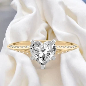Anello in oro giallo 14 carati con diamanti a forma di cuore creati in... - Foto 1 di 11