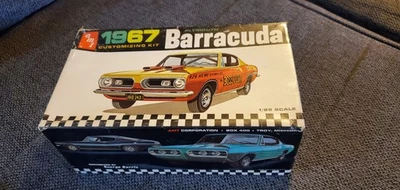 *ORIGINAL * RARE * VINTAGE * AMT 1967 PLYMOUTH BARRACUDA CUSTOMIZING  KIT  1:25  - Image 1 of 4
