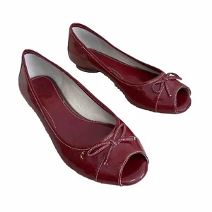 Clarks Artisan Red Ballet Flats Shoes Sz 6 Patent Leather Bow Accent Peep Toe - Picture 1 of 8