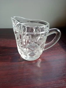 Vintage Milchkännchen aus geschliffenem Glas 9 cm hoch - Bild 1 von 1