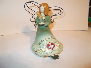 Follow Your Heart  Country Gatherings 4.5" FIGURE Item # 28562  Russ Berrie & Co - Picture 1 of 8