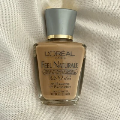 RARE L'Oreal Paris Feel Naturale Makeup SPF 15  GOLDEN  BEIGE   1.12 oz - Image 1 of 3