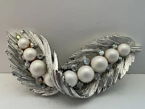 Vintage LINSER Signed 9 Graduated Pearls & 14 Aurora Crystals Silver Leaf Brooch - Picture 1 of 4