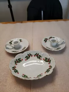 Candelabros y plato de caramelo de porcelana fina de acebo de Navidad hechos en Japón - Imagen 1 de 6