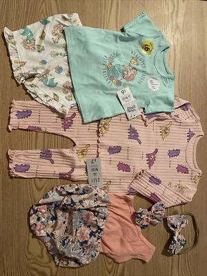 Paquete de ropa para bebés niñas 3-6 meses nueva Foto 1 de 4