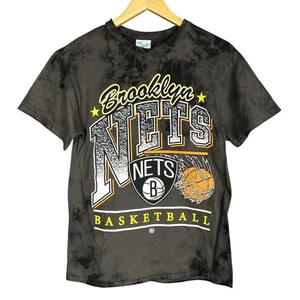 Herren 47 Brand Vintage Tubular Retro Brooklyn Nets Black Tie-Dye T-Shirt - M - Bild 1 von 4