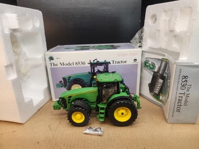 Tractor Ertl John Deere 8530 europeo 1/32 Precision II 3 15305 ca 2006 Foto 1 de 4