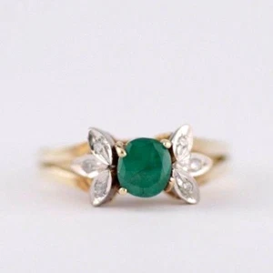 14k Yellow Gold Oval Green Emerald Diamond accent ring size 6.5 - Picture 1 of 4