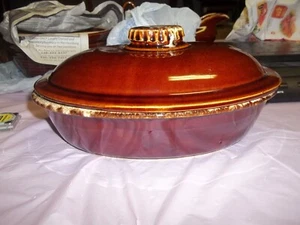 HP & Co pottery brown drip glaze serving bowl with lid 8-3/8" wide x 10-1/4" - Imagen 1 de 4