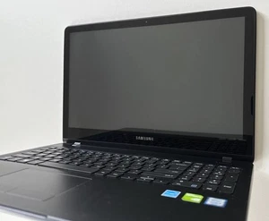 SAMSUNG NP530E5M X01US | INTEL CORE I5-7200U 2,50 GHZ bez ram bez dysku twardego bez adaptera - Zdjęcie 1 z 24