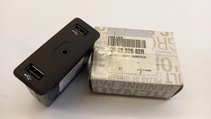 Original OE RENAULT USB/AUX Buchse 280232682R - Afbeelding 1 van 2