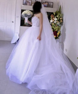 Peretti Detachable Wedding Dress - Picture 1 of 2
