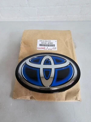 TOYOTA Genuine OEM PRIUS PRIME C-HR RAV4 Front Grille Emblem With Pre Crash - Image 1 of 4