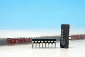 5 x Original N82S23N 82S23 256-bit Open Collector TTL bipolar PROM 32 x 8 IC - Bild 1 von 1