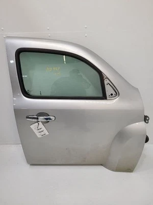 06-11 CHEVROLET HHR Passenger Right Front Door Electric Silver 20915590  - Изображение 1 из 4