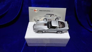 1/18 AUTOart Chevrolet Corvette C3 1982 Collector Edition Diecast USED F/S - Bild 1 von 10