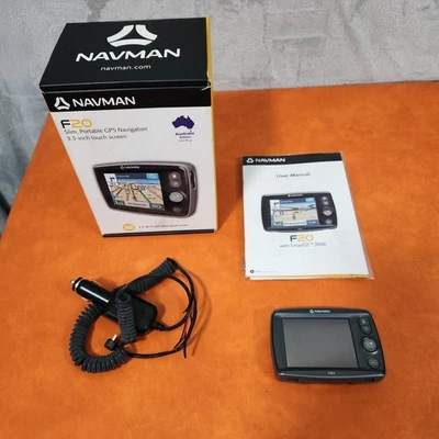 NAVMAN F20 ,power cable Satellite Navigation IN BOX - Image 1 of 4