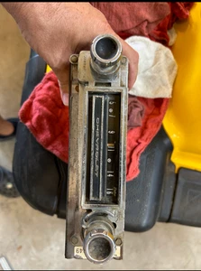 Vintage Chevrolet Stereo Delco Radio 30TKG-8249 - Bild 1 von 6