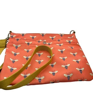 Fossil Crossbody Bumblebee Key Per Zip Bag Pink Coral Bees Women's Inner Pockets - Picture 1 of 16