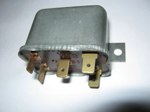 BOSCH CLASSIC RELAIS RELAY 12V 2 x 120W 0332201013 - Picture 1 of 3