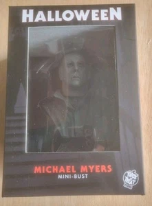 John Carpenter Halloween Michael Myers 5" Mini Bust Trick or Treat Studios - Picture 1 of 2