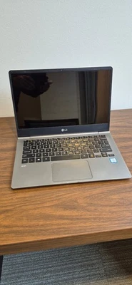 LG Gram 13 i5-8265U 20GB RAM 256 GB SSD - Image 1 of 4