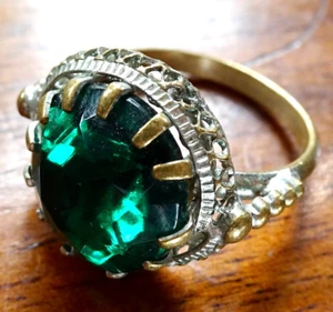 vintage emerald green glass cocktail dress ring -172 - Picture 1 of 4