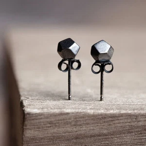 Pendientes de motociclista de poliedros de plata esterlina oxidada para hombre y mujer A4249 - Imagen 1 de 11