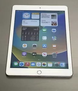 Apple iPad (5th Generation) A1822, 32 GB, Wi-Fi, 9.7 in - Gold - Picture 1 of 2