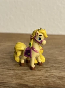 Disney Palace Pets Yellow Horse W/Crown 2” Figure PVC Toy - Picture 1 of 12