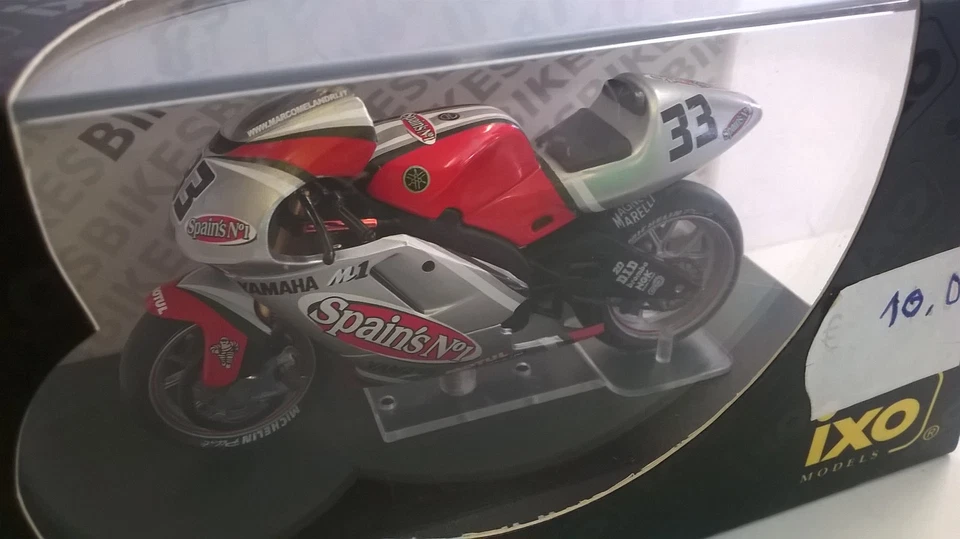 IXO 1:24 MOTO DIE CAST GIA' MONTATA YAMAHA YZR-M1 33 MELANDRI 2003 ART RAB065 - Immagine 1 di 1