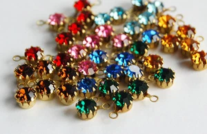 VINTAGE SWAROVSKI RHINESTONE PENDANT BEADS AGED BRASS 23ss 5mm • ASSORTED COLORS - Picture 1 of 9