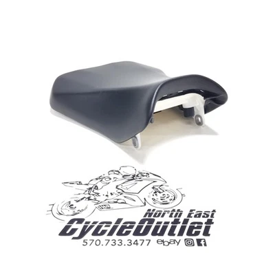 2025 11-25 SUZUKI GSXR600 GSXR750 OEM FRONT DRIVERS SEAT PAD SADDLE PILLION - Image 1 of 4