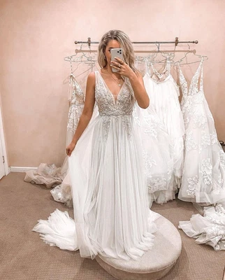 Elegant Wedding Dresses V Neck Sweep Train Tulle Sweep Train Bridal Gowns - Image 1 of 3