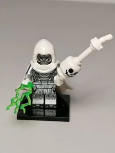 Doctor Doom minifigure From Marvel Comics  - Picture 1 of 2