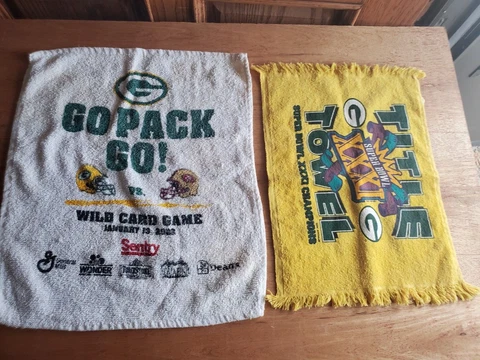 Vtg GB PACKERS Lot of 2 Hand Towels Super Bowl XXXI Champs + 2002 Wild Card Game Cover
