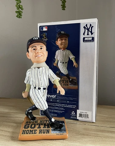 BABE RUTH New York Yankees MLB “60th Home Run” Newspaper Base Bobblehead NIB! Cover