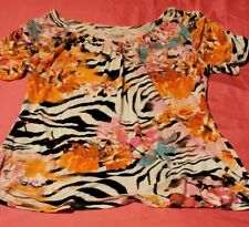 Women's Jennifer Lopez Pink Floral & Zebra Print Short Sleeved size Medium top