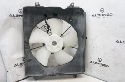 2012-2014 Honda CR-V Radiator Cooling Fan Motor Assembly 19015-R5A-A01 OEM  - Image 1 of 4