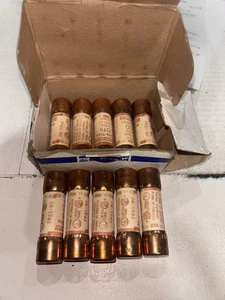 FERRAZ SHAWMUT OT6 FUSIBILE UNA TANTUM 6 AMP 250 VAC CLASSE K5 FUSIBILE SCATOLA DA 10 Nuovo sistema operativo - Foto 1 di 3