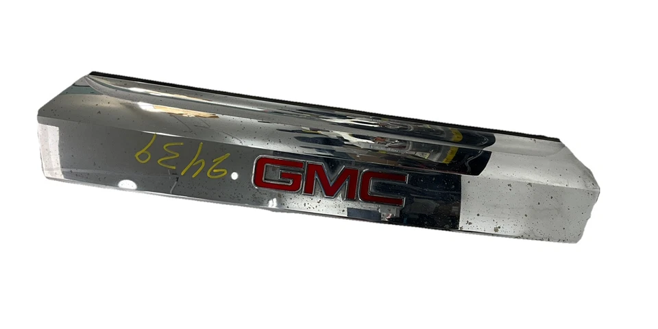 GMC Terrain 2015 puerta trasera moldura con cámara 23188128 OEM Foto 1 de 4