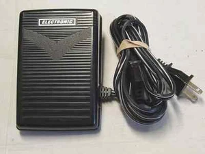 GENUINE BABY LOCK FOOT PEDAL 4C-316B 3 PRONG CONNECTOR TYPE 3SR-2   F5.5 - Picture 1 of 5