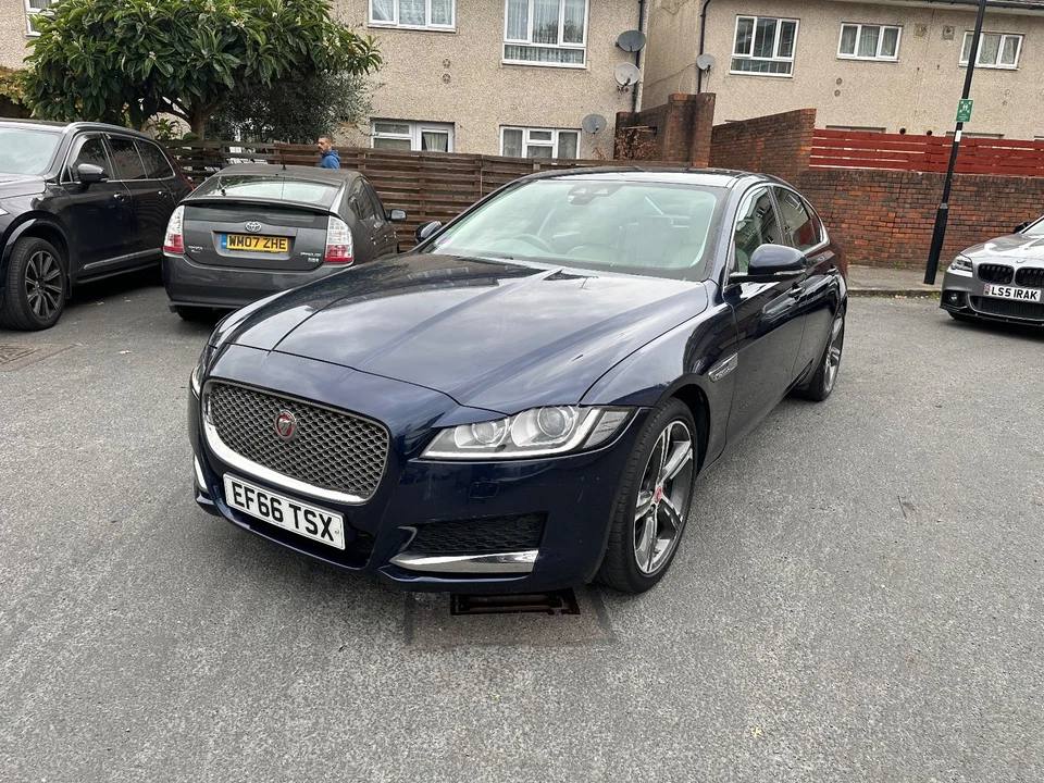 Jaguar XF 2016 2.0 ULEZ FREE ONLY 40K MILES! - Image 1 of 4