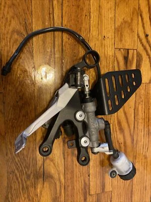 Conjunto Yamaha YZF-R6 13S RJ15 (2008 - 2016) - Imagem 1 de 4