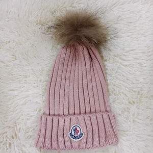 Cappello Moncler rosa con pom pom realizzato in pelliccia di volpe taglia gratis GRENOBLE. - Foto 1 di 7