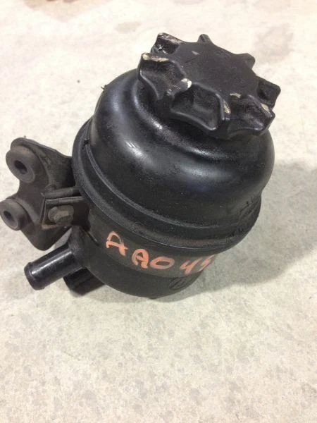 Depósito de dirección asistida Jaguar XK8 03 4,2 L 83 k millas 14509 Foto 1 de 4